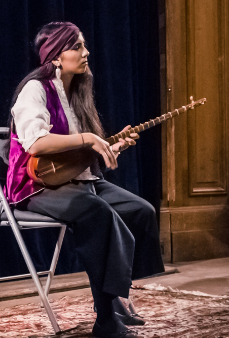 Khorshid Dadbeh Performing